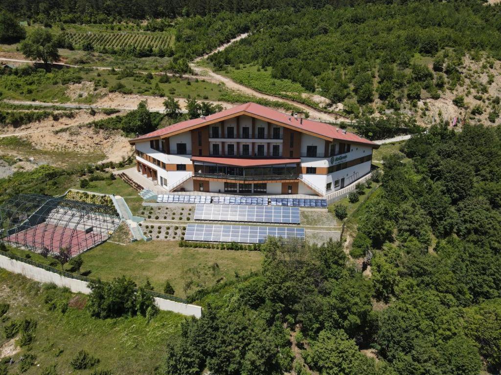 Abi Green Hotel Prevalle Призрен Екстериор снимка