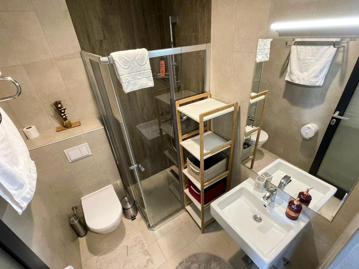 Abi Green Hotel Prevalle Призрен Екстериор снимка