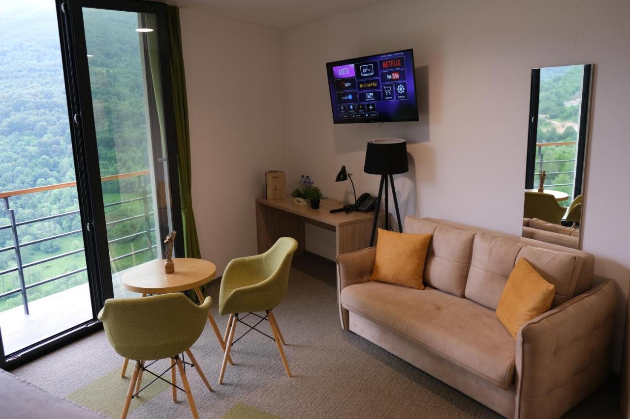 Abi Green Hotel Prevalle Призрен Екстериор снимка